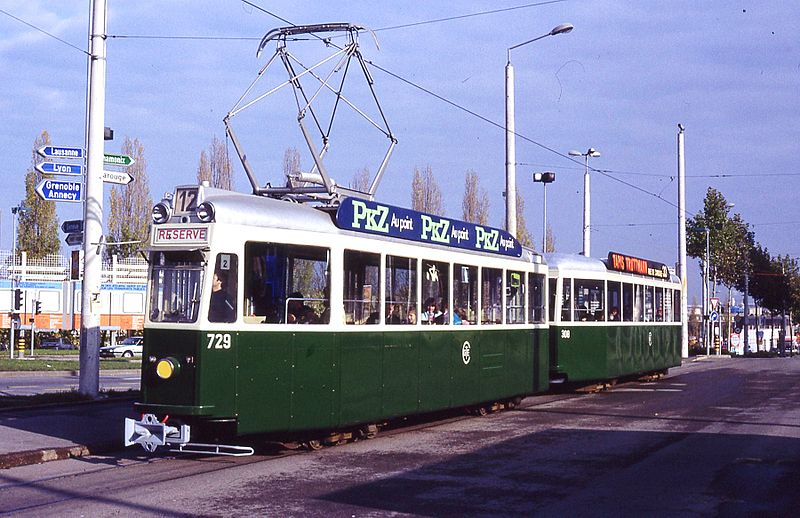 Geneva traditional tram photo