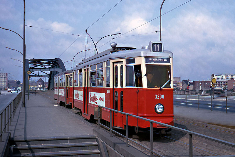 Hamburg tram