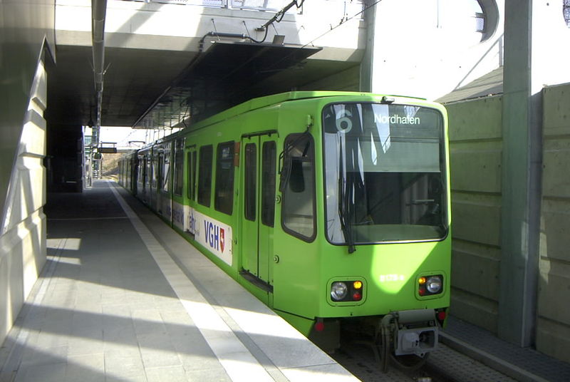 Hanover Stadtbahn TW6000 tram photo