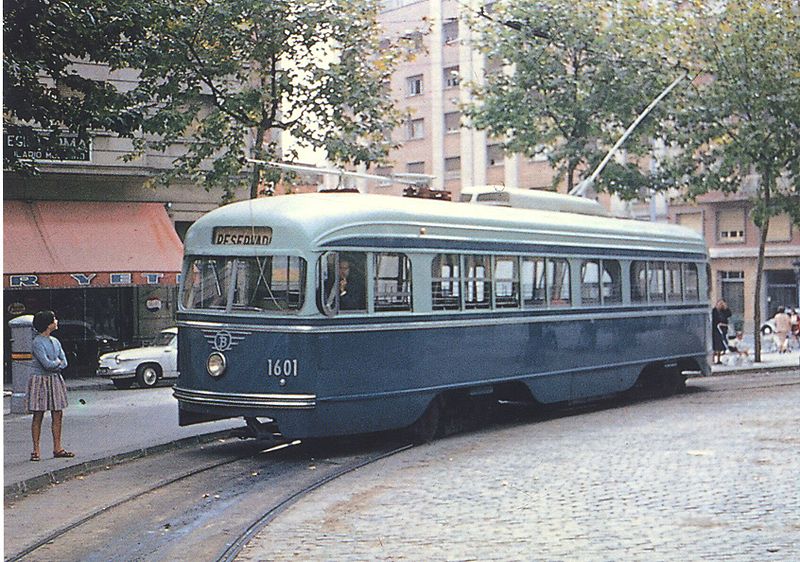 Barcelona tram LRT PCC photo