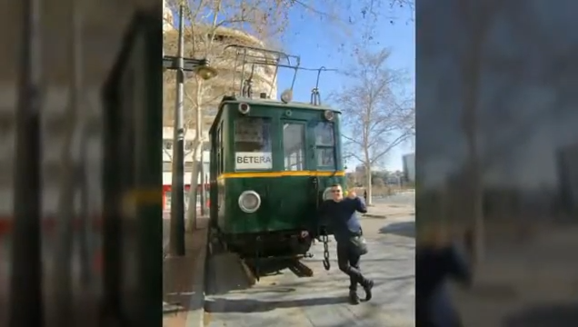 Valencia trenet (interurban) trams video