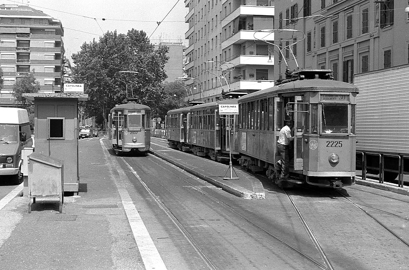 Rome tram photo