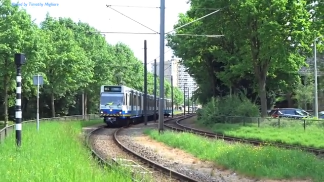 Amsterdam hybrid tram Video.webp