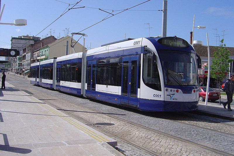 MTS tram at Corroios