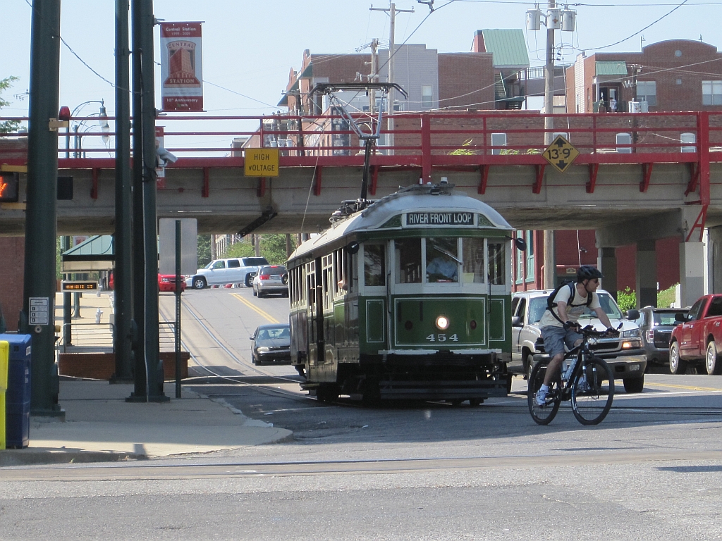 Memphis heritage streetcar photo